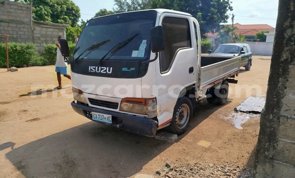 Nunua Ilio tumika Isuzu 117 Nyeupe Gari ndani ya Maputo nchini Maputo Nunua Ilio tumika Isuzu 117 Nyeupe Gari ndani ya Maputo nchini Maputo