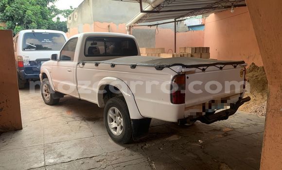 Tenga Tsaru Mazda 121 Chena Mota in Maputo in Maputo Tenga Tsaru Mazda 121 Chena Mota in Maputo in Maputo