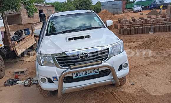 Tenga Tsaru Toyota Hilux Chena Mota in Maputo in Maputo Tenga Tsaru Toyota Hilux Chena Mota in Maputo in Maputo