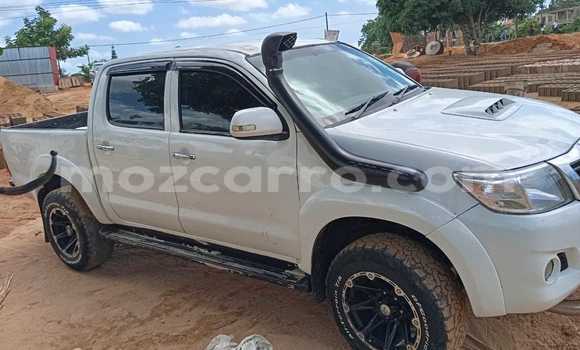 Tenga Tsaru Toyota Hilux Chena Mota in Maputo in Maputo Tenga Tsaru Toyota Hilux Chena Mota in Maputo in Maputo