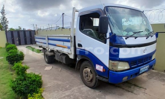 Comprar Usado Toyota Dyna Branco Carro em Maputo em Maputo