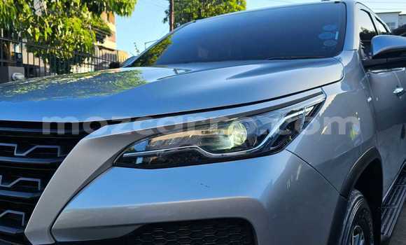 Comprar Novo Toyota Fortuner Prata Carro em Maputo em Maputo Comprar Novo Toyota Fortuner Prata Carro em Maputo em Maputo