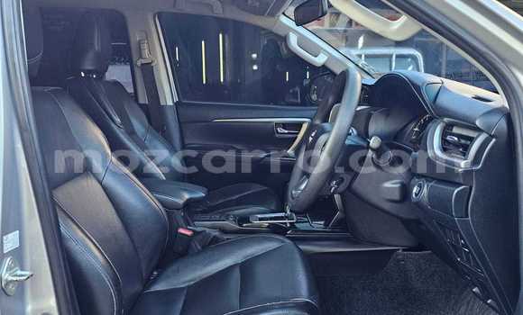Comprar Novo Toyota Fortuner Prata Carro em Maputo em Maputo Comprar Novo Toyota Fortuner Prata Carro em Maputo em Maputo