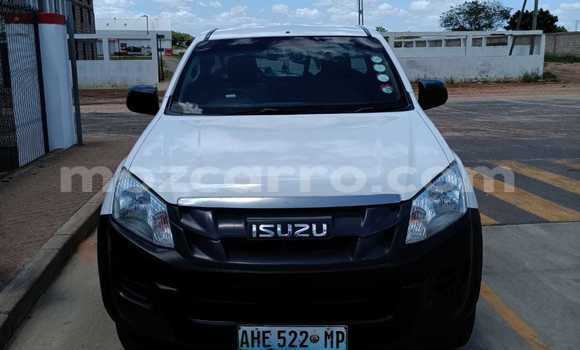 Nunua Ilio tumika Isuzu D-MAX Nyeupe Gari ndani ya Maputo nchini Maputo Nunua Ilio tumika Isuzu D-MAX Nyeupe Gari ndani ya Maputo nchini Maputo