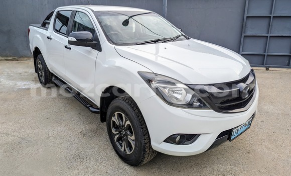 Tenga Tsaru Mazda BT-50 Chena Mota in Maputo in Maputo Tenga Tsaru Mazda BT-50 Chena Mota in Maputo in Maputo