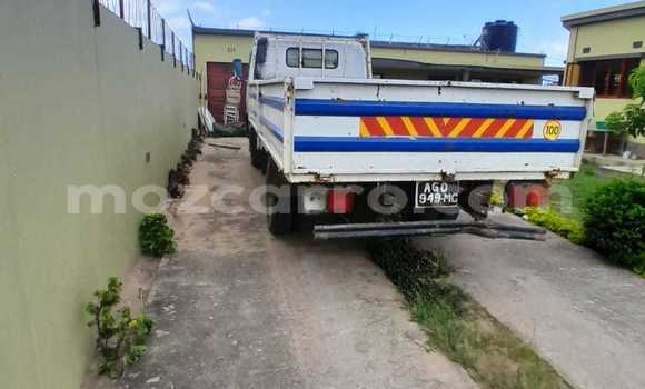 Buy Used Toyota Hiace White Car in Maputo in Maputo Buy Used Toyota Hiace White Car in Maputo in Maputo