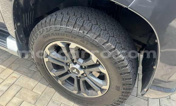 Comprar Novo Mitsubishi Triton Preto Carro em Maputo em Maputo Comprar Novo Mitsubishi Triton Preto Carro em Maputo em Maputo