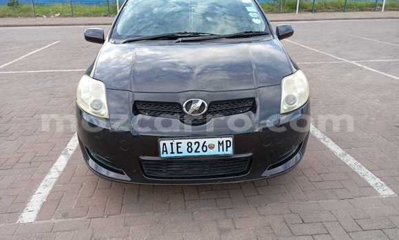 Comprar Usado Toyota Auris Azul Carro em Maputo em Maputo