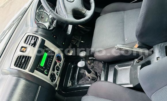 Nunua Ilio tumika Isuzu KB Nyeupe Gari ndani ya Maputo nchini Maputo Nunua Ilio tumika Isuzu KB Nyeupe Gari ndani ya Maputo nchini Maputo