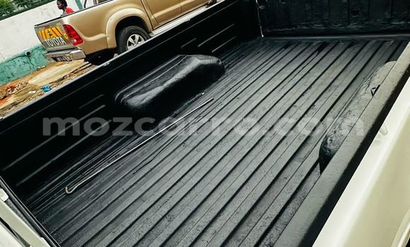 Nunua Ilio tumika Isuzu KB Nyeupe Gari ndani ya Maputo nchini Maputo Nunua Ilio tumika Isuzu KB Nyeupe Gari ndani ya Maputo nchini Maputo