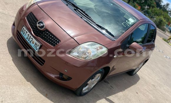 Comprar Usado Toyota Vitz Castanho Carro em Maputo em Maputo