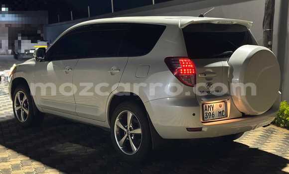 Comprar Usado Toyota Vanguard Branco Carro em Maputo em Maputo Comprar Usado Toyota Vanguard Branco Carro em Maputo em Maputo