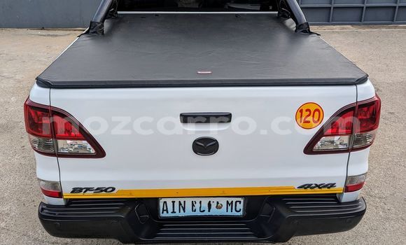 Tenga Tsaru Mazda BT-50 Chena Mota in Maputo in Maputo Tenga Tsaru Mazda BT-50 Chena Mota in Maputo in Maputo