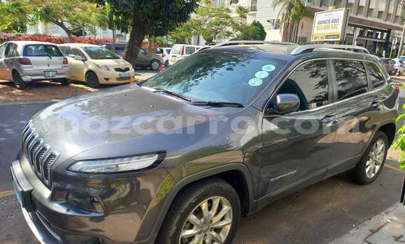 Nunua Ilio tumika Jeep Grand Cherokee Brown Gari ndani ya Maputo nchini Maputo Nunua Ilio tumika Jeep Grand Cherokee Brown Gari ndani ya Maputo nchini Maputo