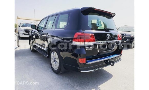 Nunua Imported Toyota Land Cruiser Nyeusi Gari ndani ya Import - Dubai nchini Cabo Delgado Nunua Imported Toyota Land Cruiser Nyeusi Gari ndani ya Import - Dubai nchini Cabo Delgado