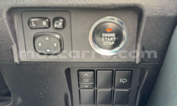 Nunua Ilio tumika Toyota Land Cruiser Prado Nyeupe Gari ndani ya Maputo nchini Maputo Nunua Ilio tumika Toyota Land Cruiser Prado Nyeupe Gari ndani ya Maputo nchini Maputo