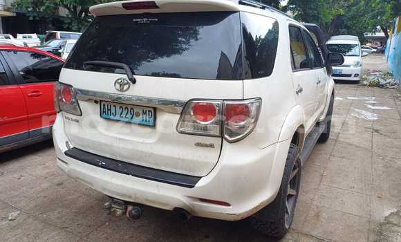 Comprar Usado Toyota Fortuner Branco Carro em Maputo em Maputo Comprar Usado Toyota Fortuner Branco Carro em Maputo em Maputo