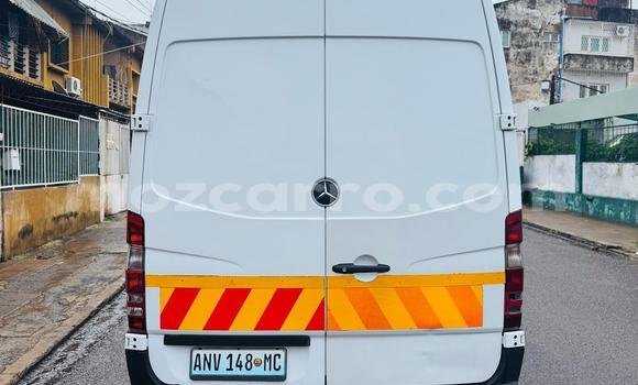 Nunua Ilio tumika Mercedes-Benz GLC 250D Nyeupe Gari ndani ya Maputo nchini Maputo Nunua Ilio tumika Mercedes-Benz GLC 250D Nyeupe Gari ndani ya Maputo nchini Maputo