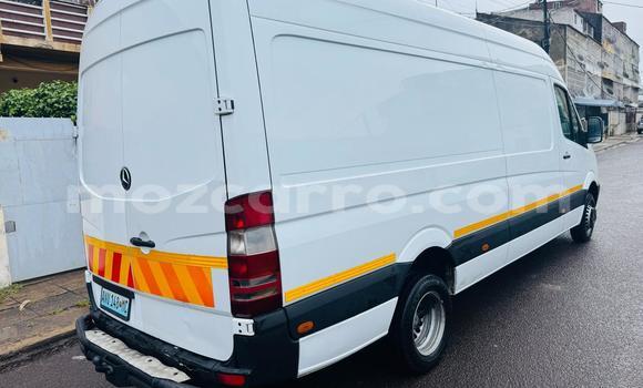 Nunua Ilio tumika Mercedes-Benz GLC 250D Nyeupe Gari ndani ya Maputo nchini Maputo Nunua Ilio tumika Mercedes-Benz GLC 250D Nyeupe Gari ndani ya Maputo nchini Maputo