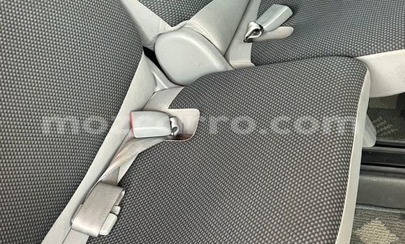 Comprar Usado Toyota Sienta Prata Carro em Maputo em Maputo Comprar Usado Toyota Sienta Prata Carro em Maputo em Maputo