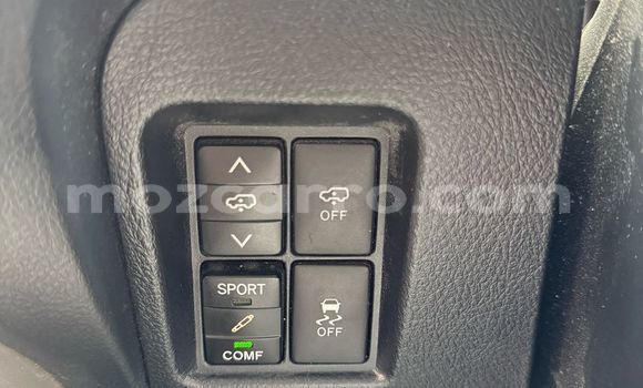 Comprar Usado Toyota Land Cruiser Prado Branco Carro em Maputo em Maputo Comprar Usado Toyota Land Cruiser Prado Branco Carro em Maputo em Maputo