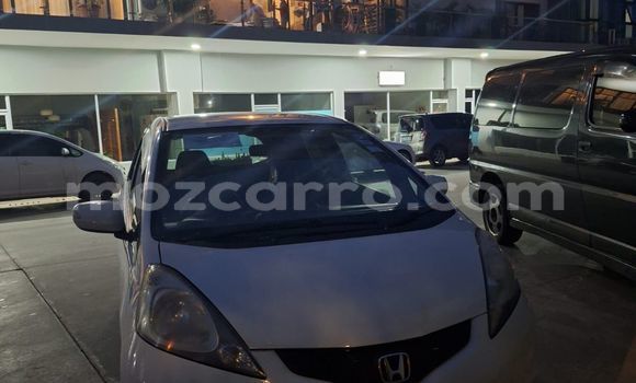 Buy Used Honda Fit White Car in Maputo in Maputo Buy Used Honda Fit White Car in Maputo in Maputo