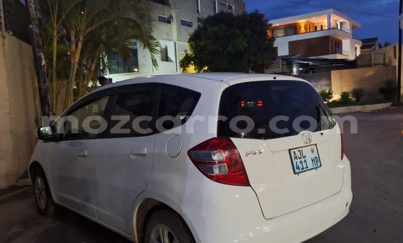 Buy Used Honda Fit White Car in Maputo in Maputo Buy Used Honda Fit White Car in Maputo in Maputo