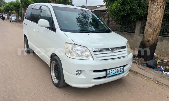 Tenga Tsaru Toyota Noah Chena Mota in Maputo in Maputo