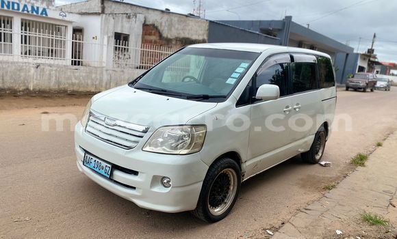 Comprar Usado Toyota Noah Branco Carro em Maputo em Maputo Comprar Usado Toyota Noah Branco Carro em Maputo em Maputo
