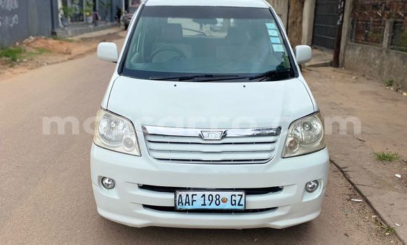 Comprar Usado Toyota Noah Branco Carro em Maputo em Maputo Comprar Usado Toyota Noah Branco Carro em Maputo em Maputo