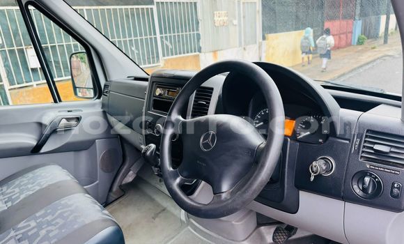 Tenga Tsaru Mercedes‒Benz V-klasse Chena Mota in Maputo in Maputo Tenga Tsaru Mercedes‒Benz V-klasse Chena Mota in Maputo in Maputo