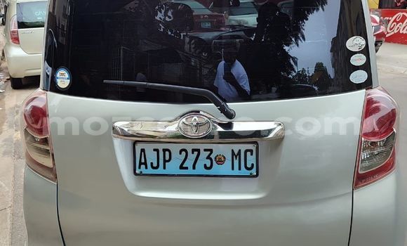 Comprar Usado Toyota Ractis Prata Carro em Maputo em Maputo Comprar Usado Toyota Ractis Prata Carro em Maputo em Maputo