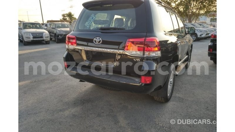 Big with watermark toyota land cruiser cabo delgado import dubai 5937