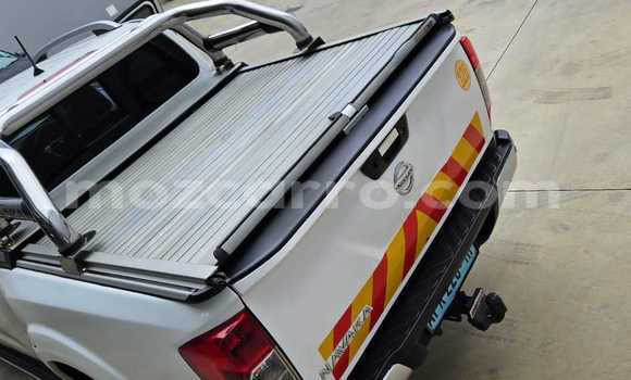 Comprar Usado Nissan Navara Branco Carro em Maputo em Maputo Comprar Usado Nissan Navara Branco Carro em Maputo em Maputo