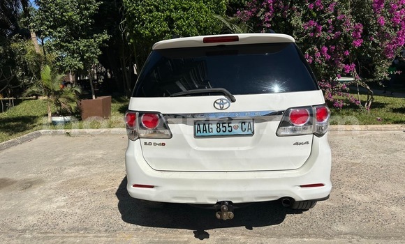Comprar Usado AC Ace Branco Carro em Nampula em Nampula