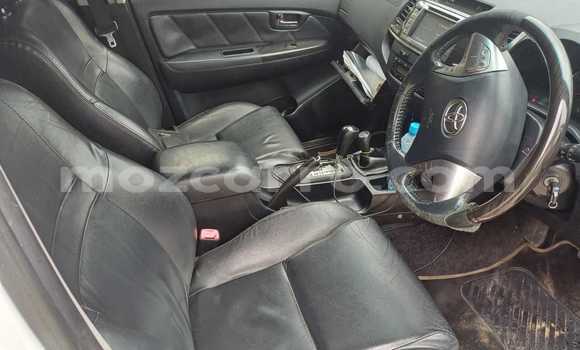 Nunua Ilio tumika Toyota Fortuner Nyeupe Gari ndani ya Maputo nchini Maputo Nunua Ilio tumika Toyota Fortuner Nyeupe Gari ndani ya Maputo nchini Maputo