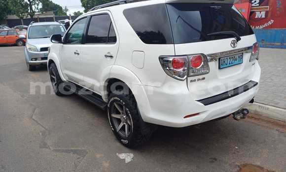 Nunua Ilio tumika Toyota Fortuner Nyeupe Gari ndani ya Maputo nchini Maputo Nunua Ilio tumika Toyota Fortuner Nyeupe Gari ndani ya Maputo nchini Maputo