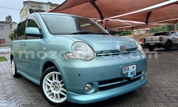 Tenga Tsaru Toyota Sienta Bhuruu Mota in Maputo in Maputo