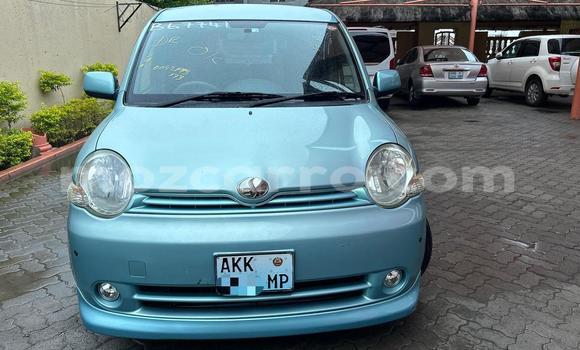 Nunua Ilio tumika Toyota Sienta Bluu Gari ndani ya Maputo nchini Maputo Nunua Ilio tumika Toyota Sienta Bluu Gari ndani ya Maputo nchini Maputo