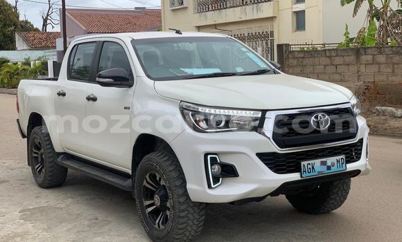 Buy Used Toyota Hilux White Car in Maputo in Maputo Buy Used Toyota Hilux White Car in Maputo in Maputo