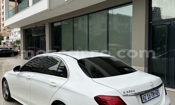 Buy Used Mercedes-Benz E-Classe White Car in Maputo in Maputo Buy Used Mercedes-Benz E-Classe White Car in Maputo in Maputo