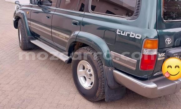 Nunua Ilio tumika Toyota Land Cruiser Kijani Gari ndani ya Maputo nchini Maputo Nunua Ilio tumika Toyota Land Cruiser Kijani Gari ndani ya Maputo nchini Maputo