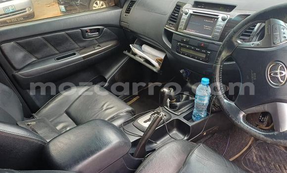 Nunua Ilio tumika Toyota Fortuner Nyeupe Gari ndani ya Maputo nchini Maputo Nunua Ilio tumika Toyota Fortuner Nyeupe Gari ndani ya Maputo nchini Maputo