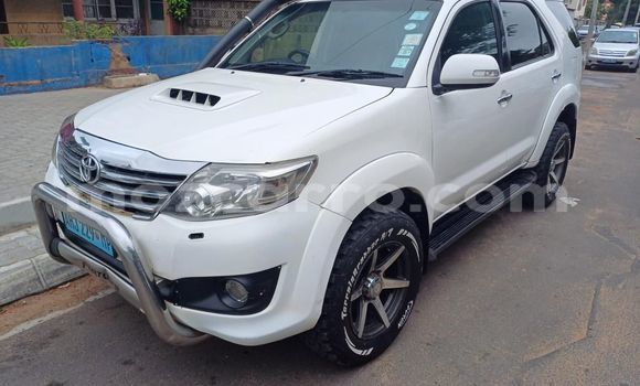 Nunua Ilio tumika Toyota Fortuner Nyeupe Gari ndani ya Maputo nchini Maputo Nunua Ilio tumika Toyota Fortuner Nyeupe Gari ndani ya Maputo nchini Maputo