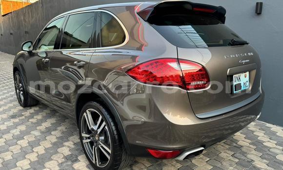 Nunua Ilio tumika Porsche Cayenne Nyingine Gari ndani ya Maputo nchini Maputo Nunua Ilio tumika Porsche Cayenne Nyingine Gari ndani ya Maputo nchini Maputo