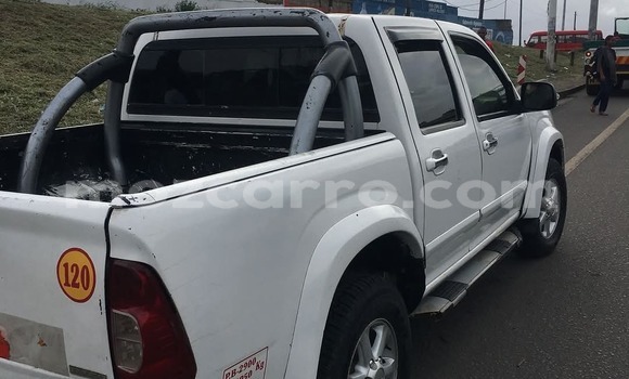 Buy Used Isuzu KB White Car in Maputo in Maputo Buy Used Isuzu KB White Car in Maputo in Maputo