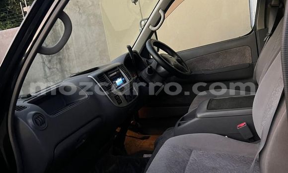 Comprar Usado Nissan Caravan Prata Carro em Maputo em Maputo Comprar Usado Nissan Caravan Prata Carro em Maputo em Maputo