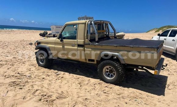 Nunua Ilio tumika Toyota Land Cruiser Nyingine Gari ndani ya Maputo nchini Maputo Nunua Ilio tumika Toyota Land Cruiser Nyingine Gari ndani ya Maputo nchini Maputo
