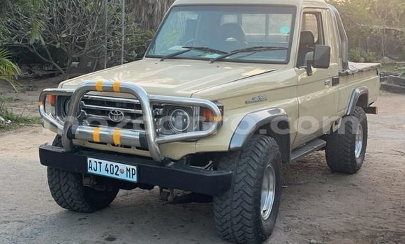 Nunua Ilio tumika Toyota Land Cruiser Nyingine Gari ndani ya Maputo nchini Maputo Nunua Ilio tumika Toyota Land Cruiser Nyingine Gari ndani ya Maputo nchini Maputo