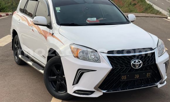 Comprar Usado Toyota RAV4 Branco Carro em Maputo em Maputo